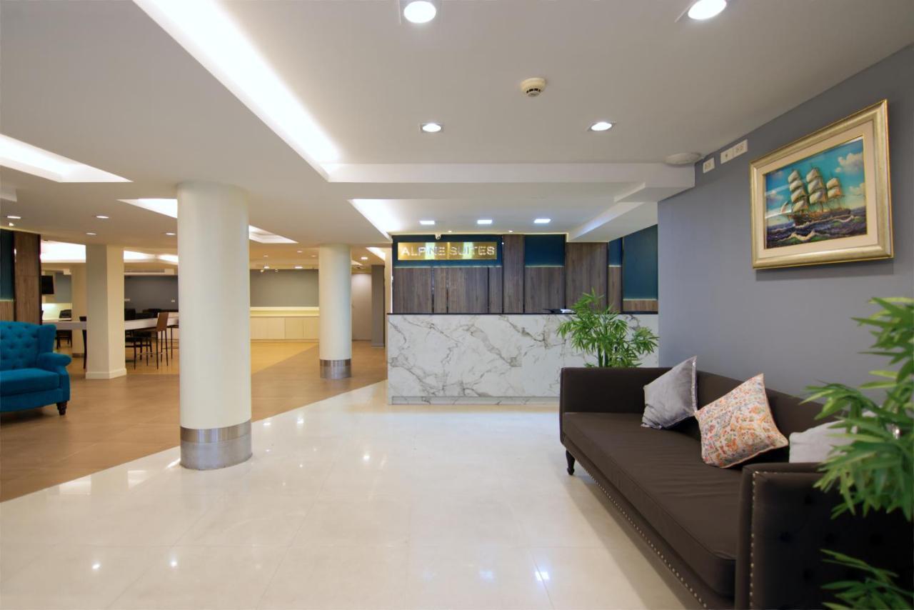 בנגקוק Grand Alpine Hotel מראה חיצוני תמונה