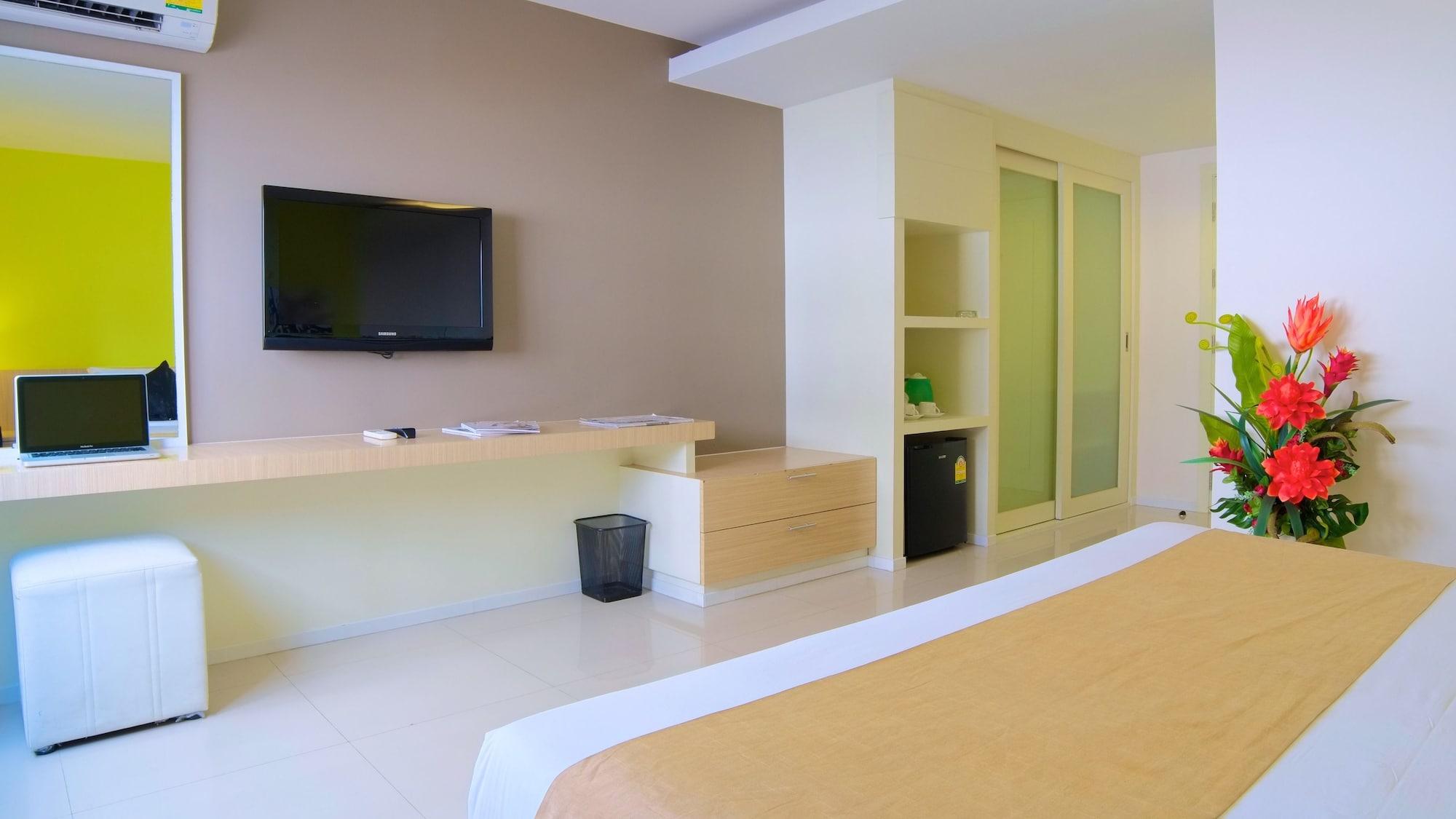 בנגקוק Grand Alpine Hotel מראה חיצוני תמונה