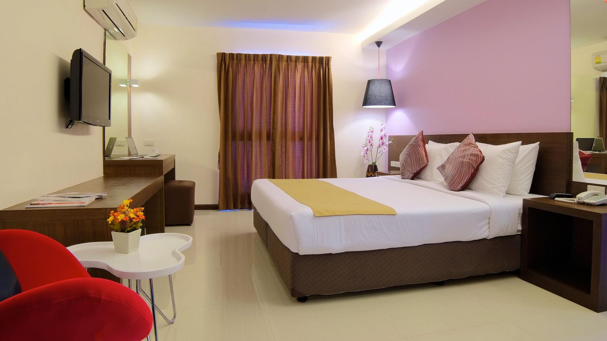 בנגקוק Grand Alpine Hotel מראה חיצוני תמונה