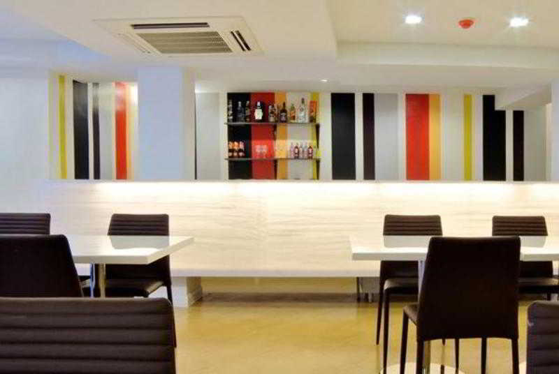 בנגקוק Grand Alpine Hotel מראה חיצוני תמונה